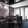 Дизайн кабінету директора компанії Orion-Glass з класичними елементами 