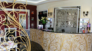 Дизайн главного зала салона красоты в стилистике арт-деко